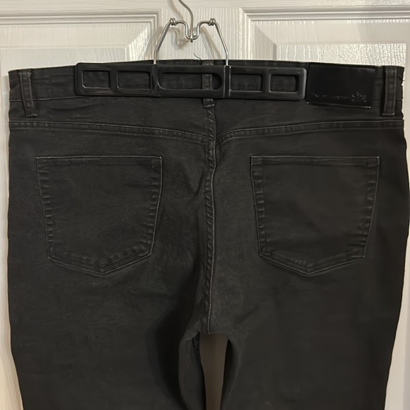 English Laundry 36/30 x 28” Inseam. Black. Stone Wash Look Jeans. Like new - Picture 5 of 8
